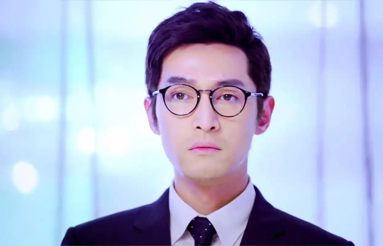 胡歌 凭猎场郑秋冬这个角色提名,值得恭喜