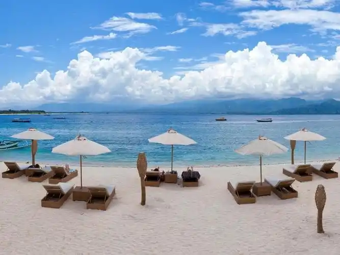 评论 特拉旺安珍珠度假村 (pearl of trawangan resort)