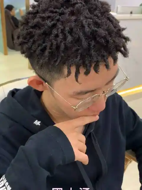 可以打理出不同款式的发型#黑人烫##锡纸烫##脏辫##黑人烫脏辫