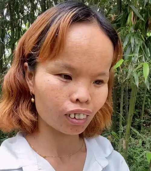 江西女子"一丑成名",靠奇特长相圈粉百万,自信程度不输凤姐