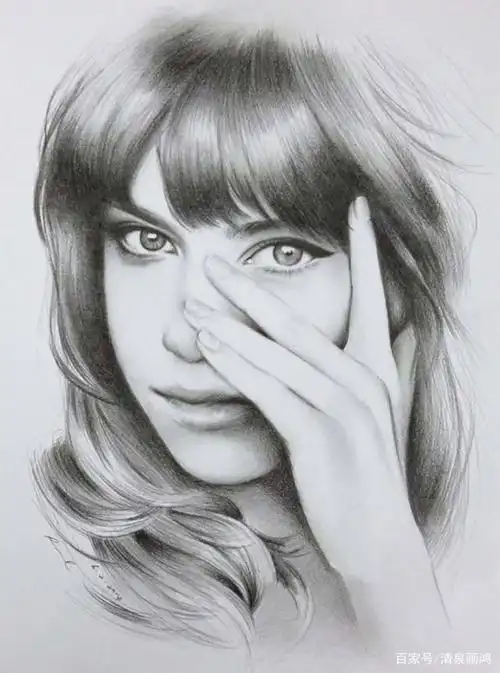 一组牛逼素描美女肖像画,皮肤画得光滑细腻,堪比照片!