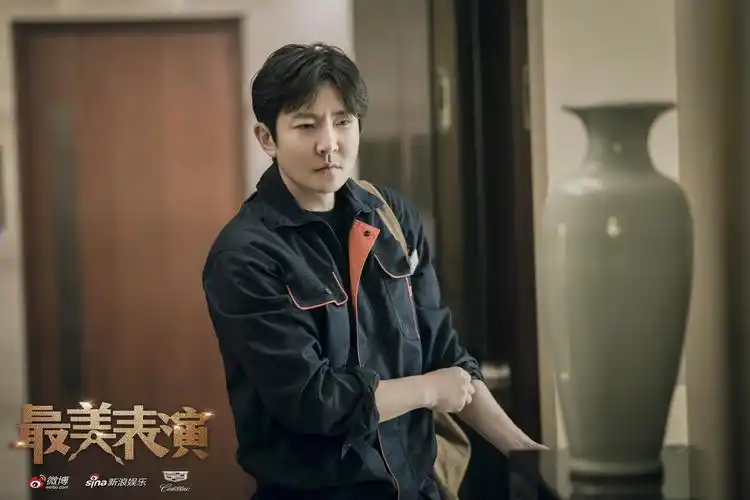 郭京飞2019最美表演剧照曝光呈现花瓶完美侧颜