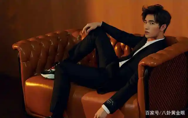 杨洋10张绝版侧颜照片这才是娱乐圈男明星的颜值天花板吧