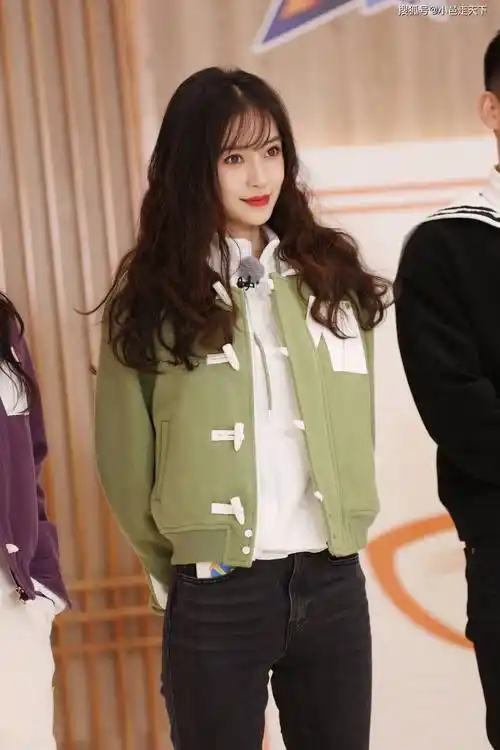 杨颖奔跑吧活动照合集