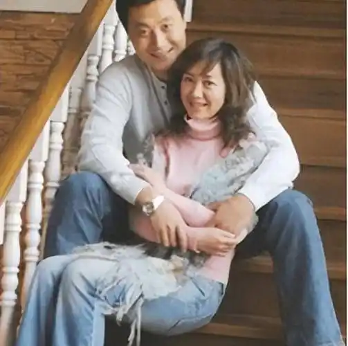 成名后把妻子宠成宝,出道26年零绯闻_任程伟_黄磊_父亲