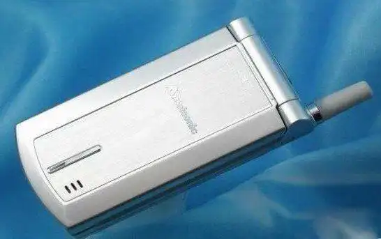 第15台,夏新游龙a6,购机价格:1980元,就是铃声好点其他没什么好的