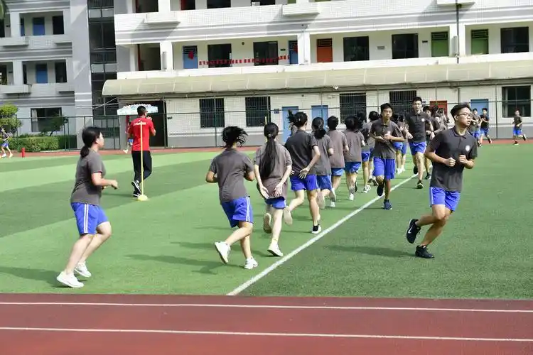 龙岭初级中学体育视导课