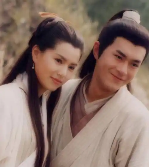 1995年武侠剧《神雕侠侣》开始筹拍,制作人李添胜拿着《青春火花》