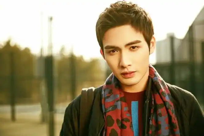 张彬彬命理天涯另一半(八字测几段婚姻)