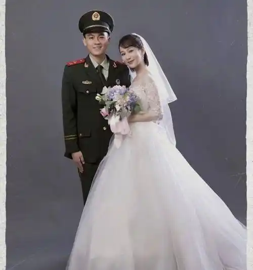 杨紫绝美婚纱照,早年这一套最清纯,却很少有人知道_漂亮_剧中_穿着