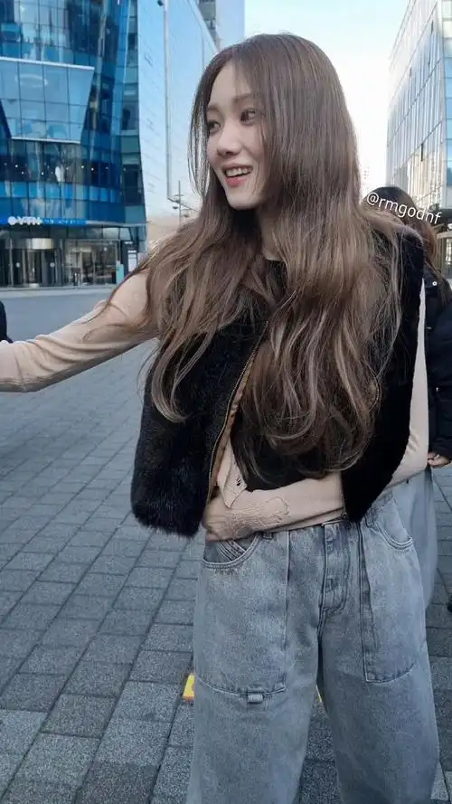 #李圣经拍了一百张拍立得送粉丝#