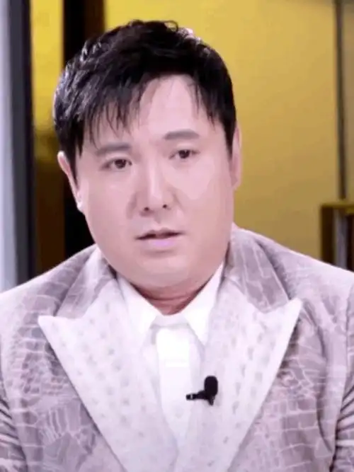 沈腾的胖其实不完全是因为中年发福导致的脂肪堆积