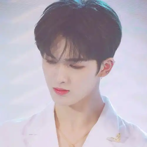 朱正廷男爱豆头像赞评论更多