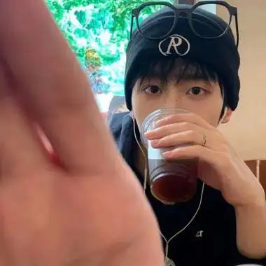 男头真人帅气高清照片冷酷个性男生超酷微信头像图片大全