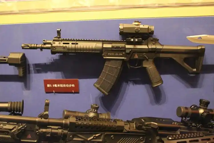 博物馆里的新枪族,见证轻武器发展,解放军单兵武器未来可期