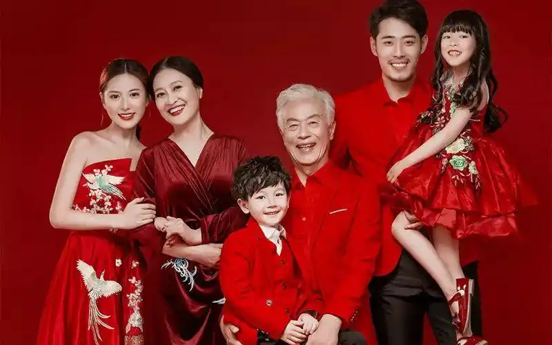 《家庭 · 仪式》全家福温情发布