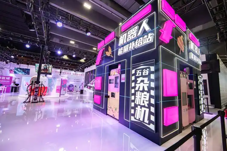 千玺集团携23款餐饮机器人首次亮相海丝博览会