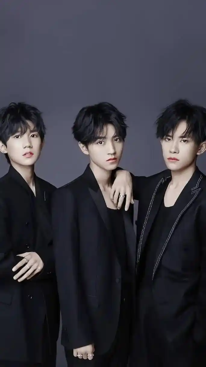 tfboys 团体签名99.93西安场馆直发/面交自取/同城 - 抖音