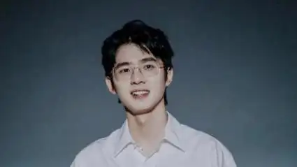 刘昊然倪妮张雪迎等人现身电影首映 粉丝门外等候好热闹