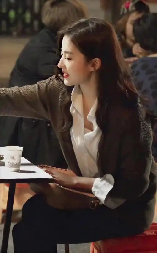 刘亦菲侧脸杀-蘑菇号