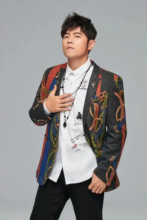 周杰伦最新写真照!帅帅帅!