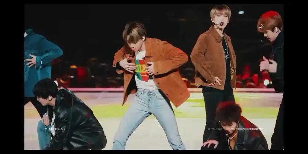 舞蹈天才c位主舞金钟仁拥有生图绝杀的名品身材