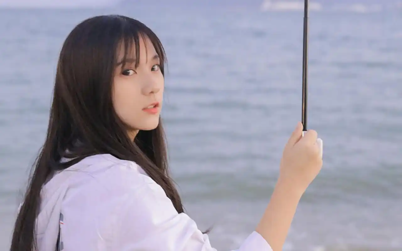 清纯可爱美女唯美高清桌面壁纸