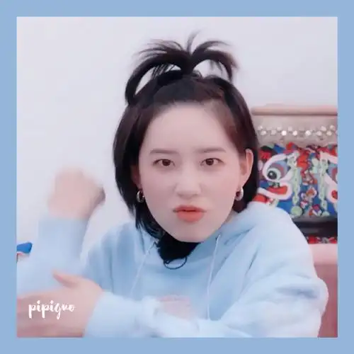 李斯丹妮超话lsdn#李斯丹妮0426生日快乐#单张头像给您们搁这儿咯哈别