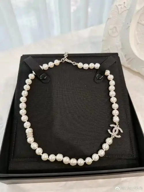 时尚##chanel#chanel 24a 珍珠项链 配满钻logo 比100周年更灵动#好