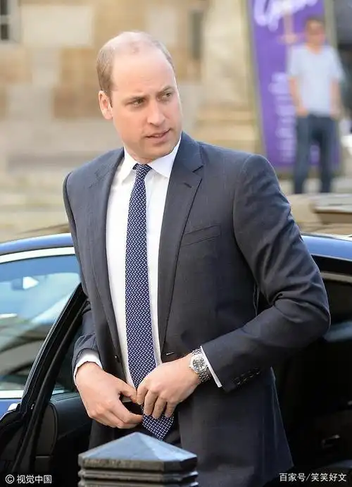 英国威廉王子,搭廉价航班惊呆乘客