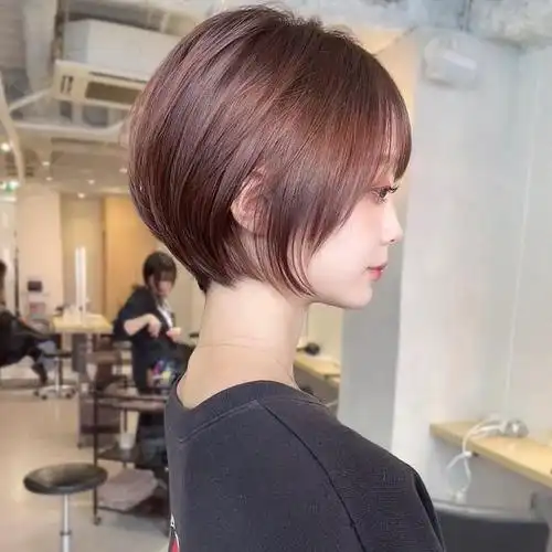 最具人气的女士短发蓬松瘦脸层次感满满剪完显小10岁