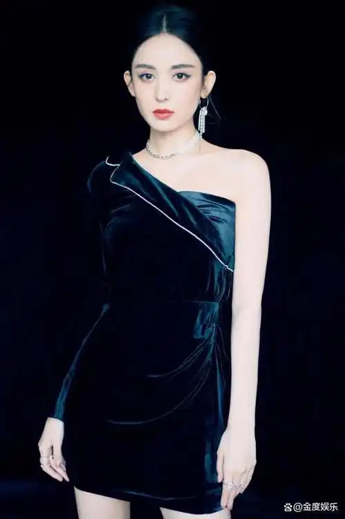 古力娜扎化身敦煌神女,眼波流转婀娜多姿,网友:美得不像话!