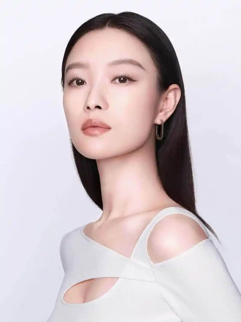 看到兰蔻官宣了倪妮代言真的好兴奋!