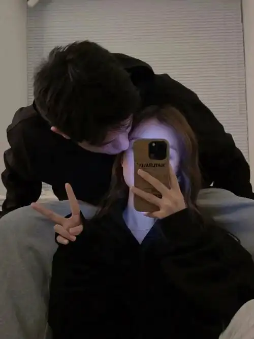 情侣91不露脸超甜氛围感拍照姿势91