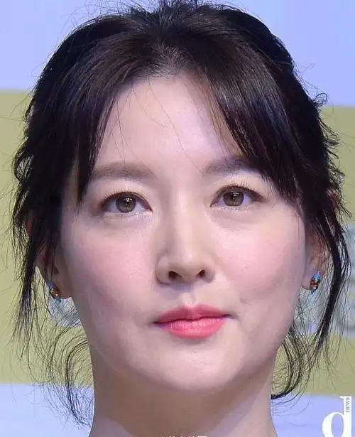 韩国女星的无修特写照这皮肤给跪了