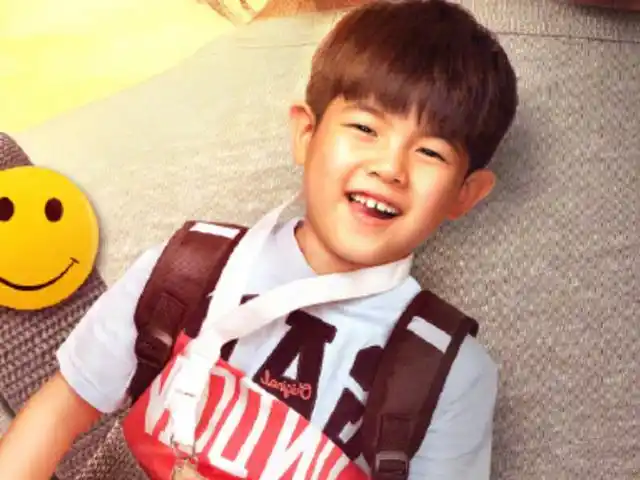 沙溢儿子"整容式"长大,幼时酷似宋仲基,如今瘦身成功帅成男神