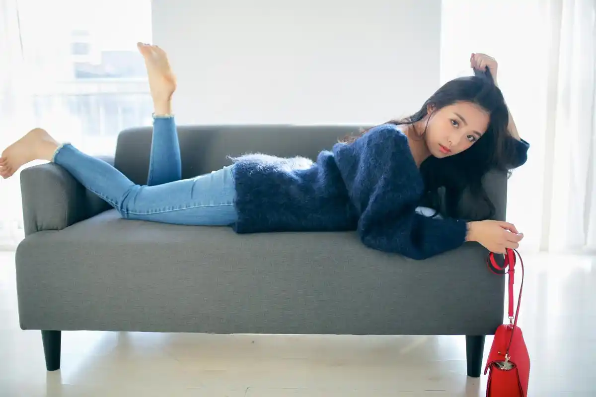 张含韵真的是越长越好看了 那年《偶像来了03还觉得肉肉的,说不上美