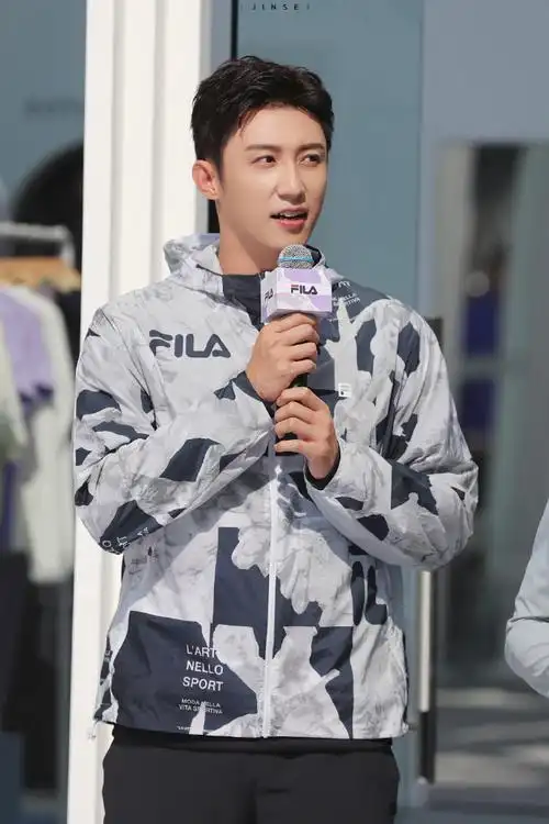 黄景瑜fila时尚运动代言人