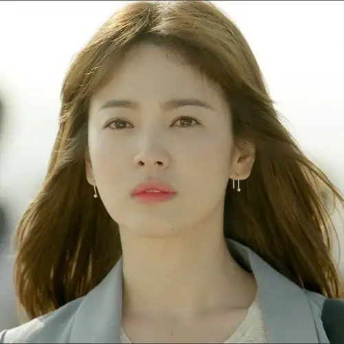 《太阳的后裔》姜暮烟 宋慧乔