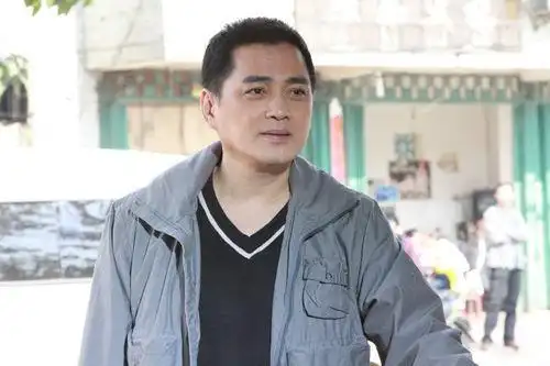 汤镇宗《穷孩子富孩子》剧照