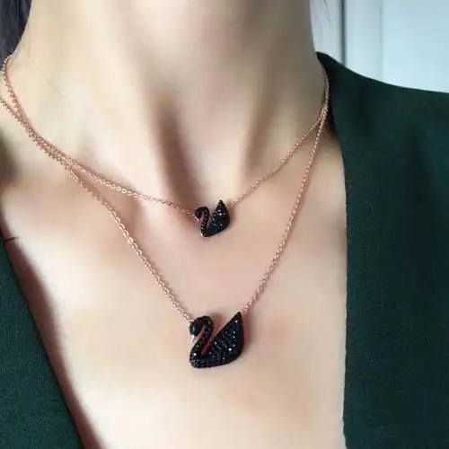 施华洛世奇黑天鹅项链叠带