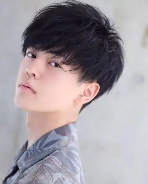 男生日系清新发型推荐,文艺范十足!_手机搜狐网