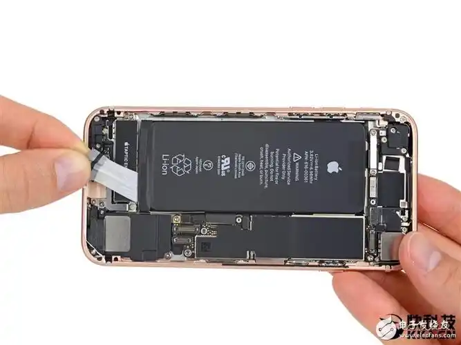 iphone8拆解评测后盖玻璃损坏没辙了