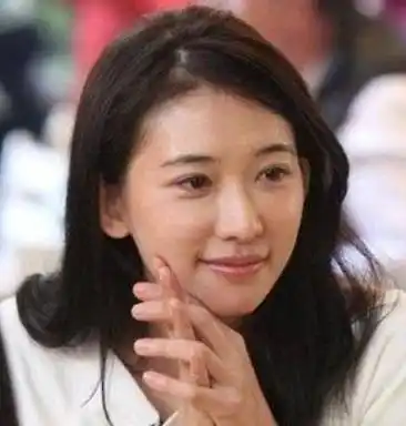 林志玲床上的素颜照曝光!真人长这样?网友:判若两人_姐姐_明星_节目