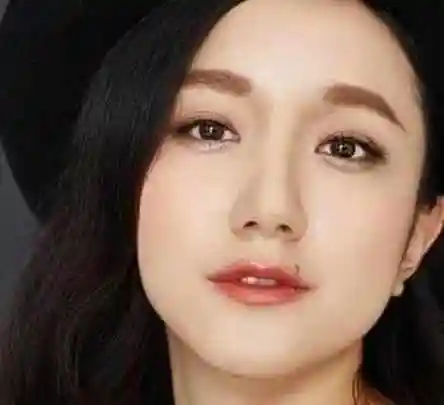 因一颗痣成名却18年不火,在《我就是演员》点掉后,瞬间灵气变红_网易