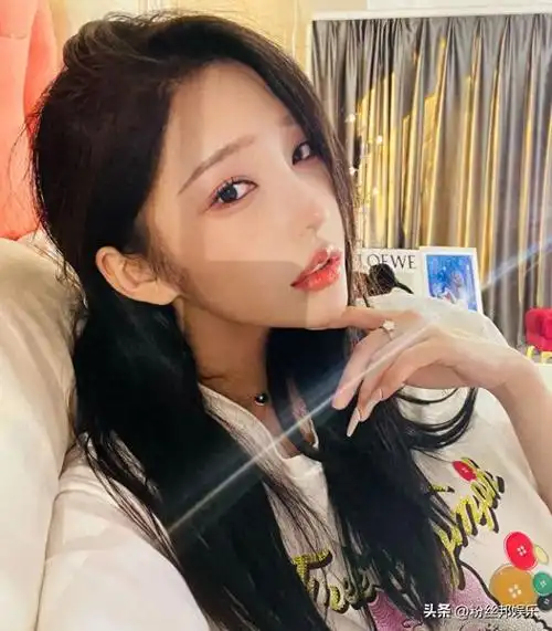 选1000万还是粉丝开心女主播直言为了吃饭必须惯着能刷的大哥