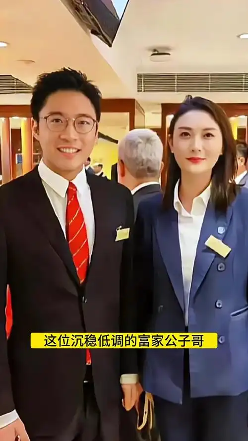 霍启山低调现身支持足球发展