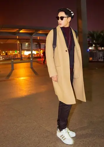 跟罗晋学耍帅 hold住温度又不失风度