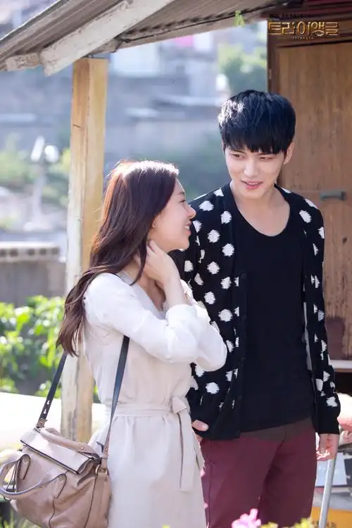 p>《triangle》是 a href="#">韩国mbc电视台 /a>自2014年5月5日起在