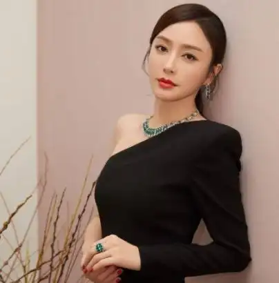 3位"赢在下半场"的女演员,年过四十岁,却越来越吃香